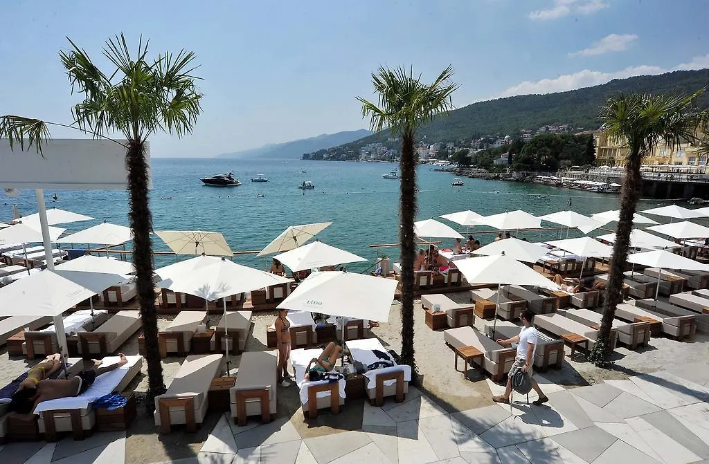 Sunflower Apartment Opatija Croatia