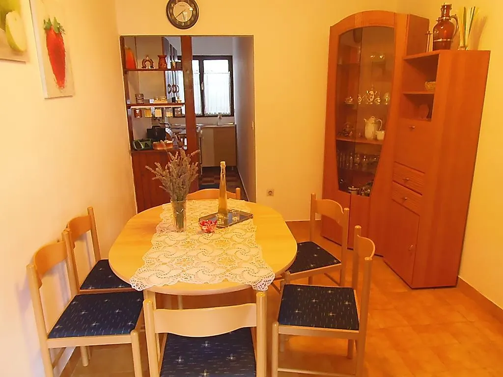 Sunflower Apartment Opatija 0*,