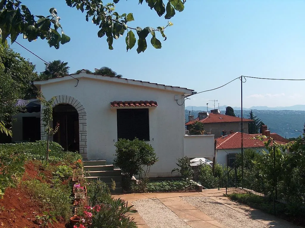 Sunflower Apartment Opatija