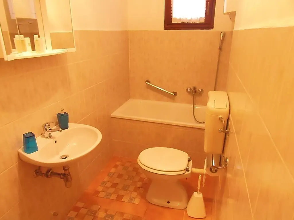 Sunflower Apartment Opatija 0*,